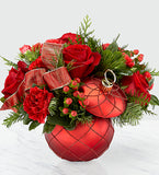 THE FTD® CHRISTMAS MAGIC™ BOUQUET 18-C5