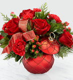 THE FTD® CHRISTMAS MAGIC™ BOUQUET 18-C5