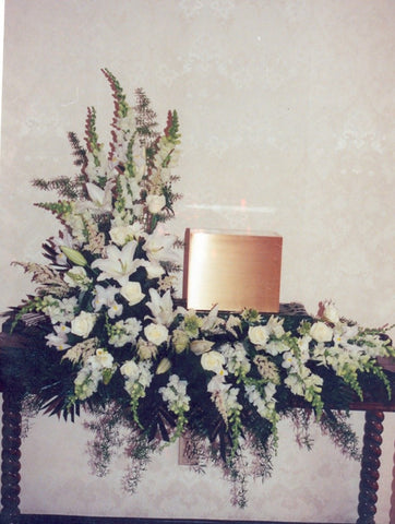 L Shaped Urn Tribute – All White