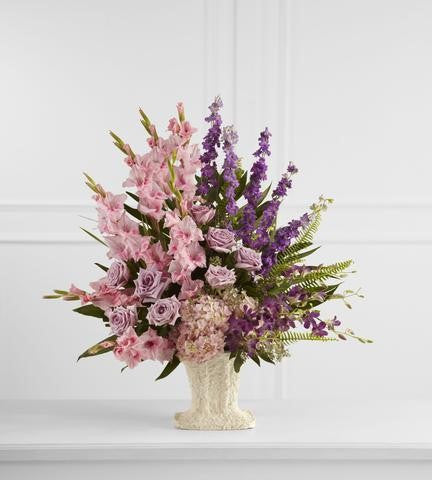 The FTD Flowing Garden Arrangement (S31-4508)