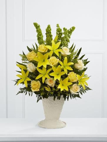 The FTD Golden Memories Arrangement (S38-4526)