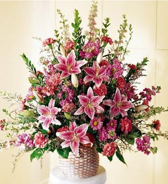 The FTD Leaf Petals Basket
